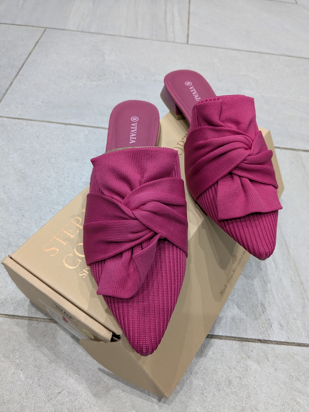 VIVAIA size EU  39 US 8 Pointed-Toe Knot Sandals (Yaffa) NWT